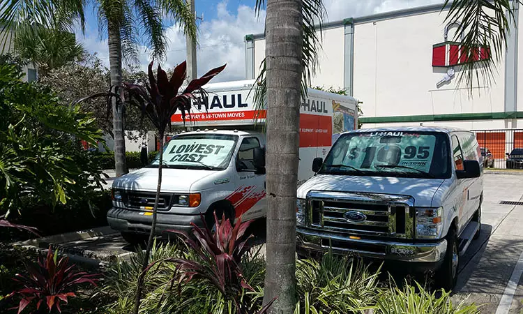 Self Storage in Hollywood, FL